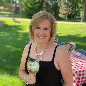 Meet your Posher, Janet